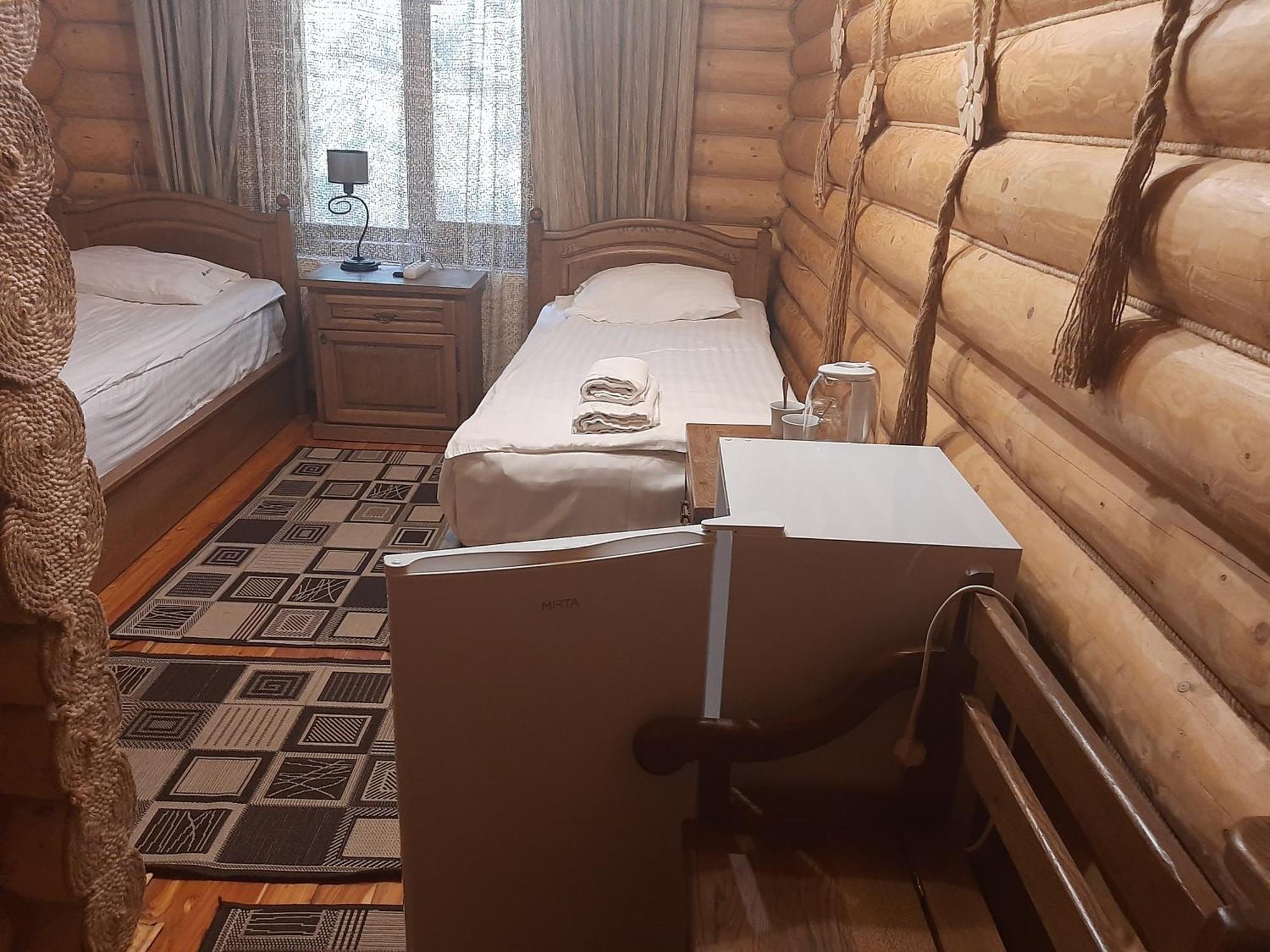 Арніка Hotel Synevyrs'ka Polyana Exterior photo