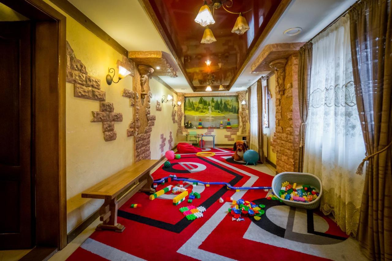 Арніка Hotel Synevyrs'ka Polyana Exterior photo